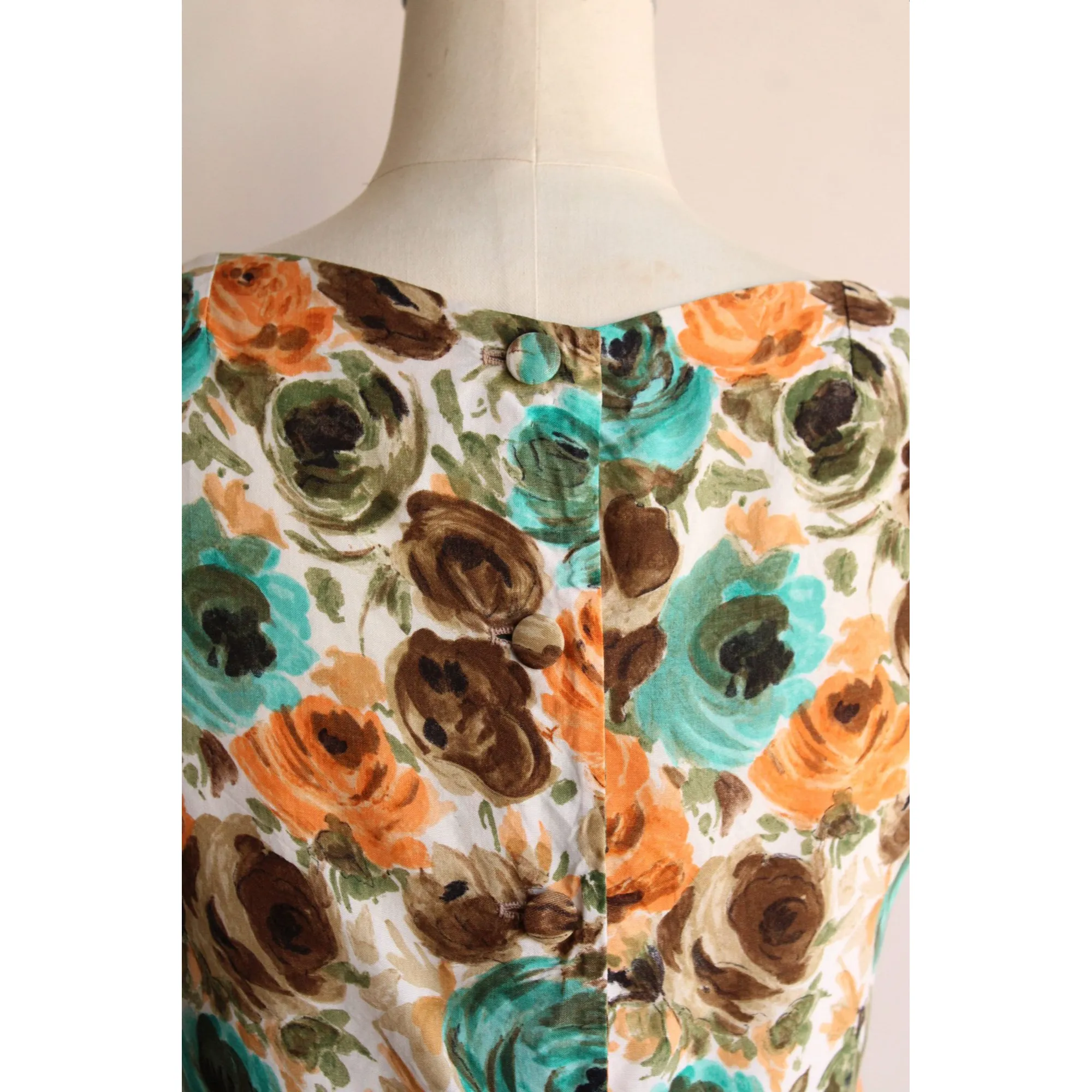 Vintage 1960s Floral Print Buton Back Blouse